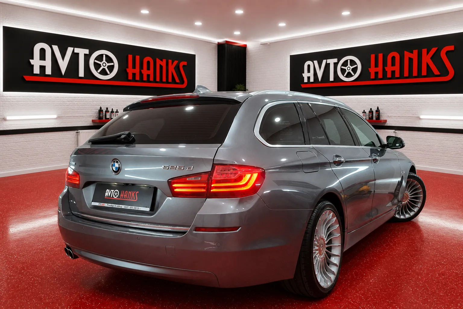 Notranja slika - BMW serija 5 Touring: - 525d xDrive LUXURY Avt.MAX OPREMA.BREZ POLOGA - 8