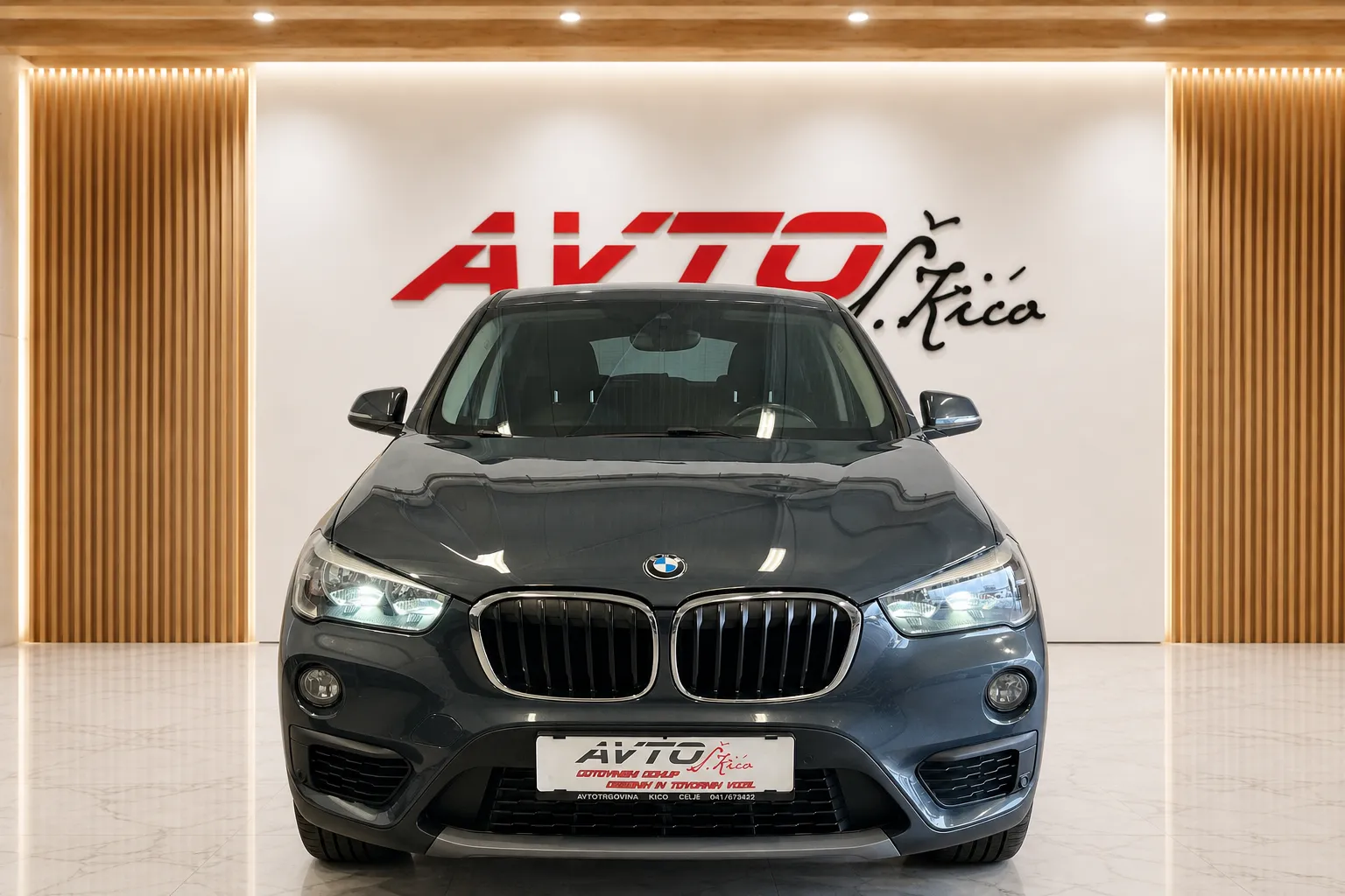 Notranja slika - BMW serija X1: - X1 sDrive18d-AUT-LED-NAVI-ACC-TEMPOMAT-PDC-ODLIČ.. - 7