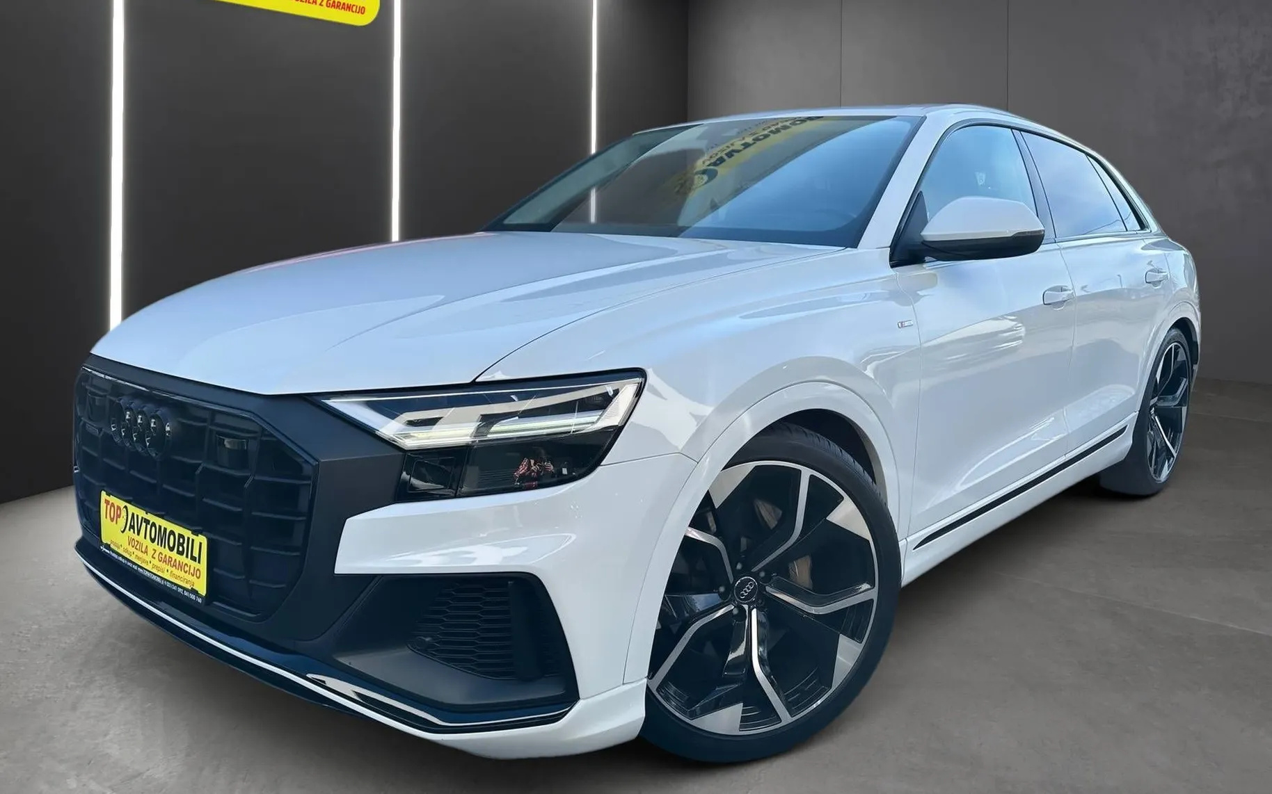 Zunanja slika - Audi Q8 - 50 TDI Q. S LINE ZRAČNO MATRIX PANO VIRTUAL RADAR - 1
