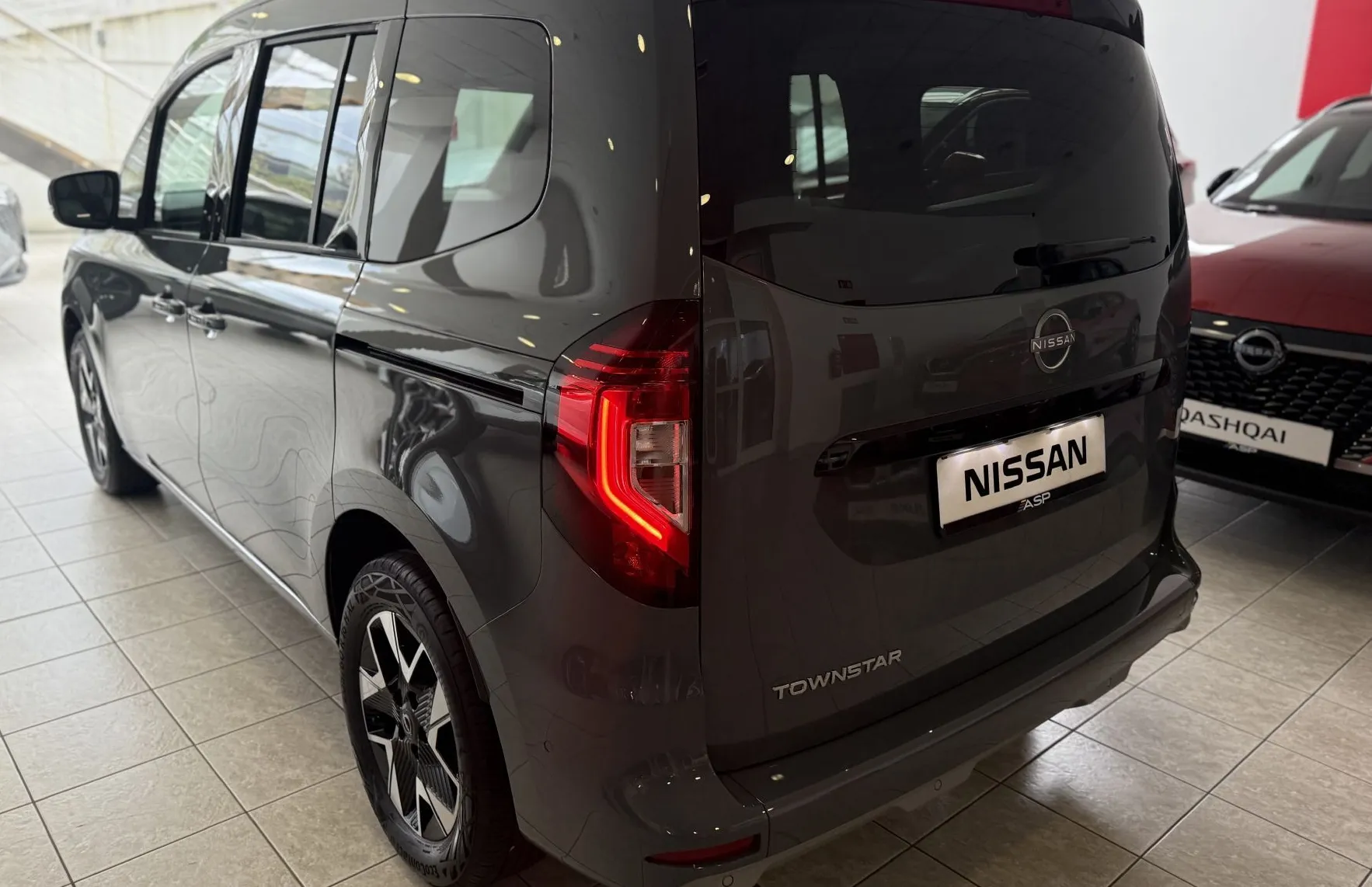 Zunanja slika - Nissan Townstar - Tekna 1.3 DIG-T 130 HP - 1