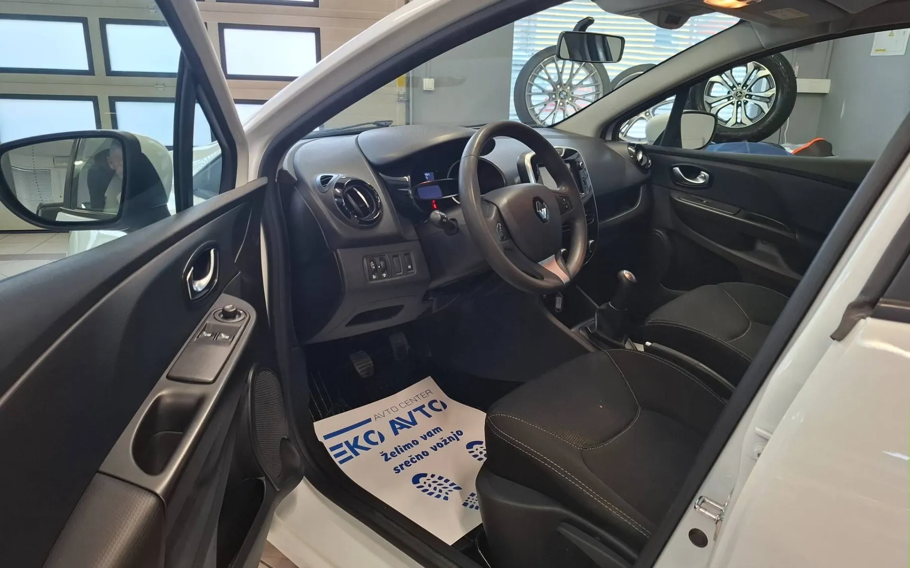 Zunanja slika - Renault Clio - TCe 90 1LASTNIK-SLO VOZILO-KREDIT BREZ POLOGA - 6