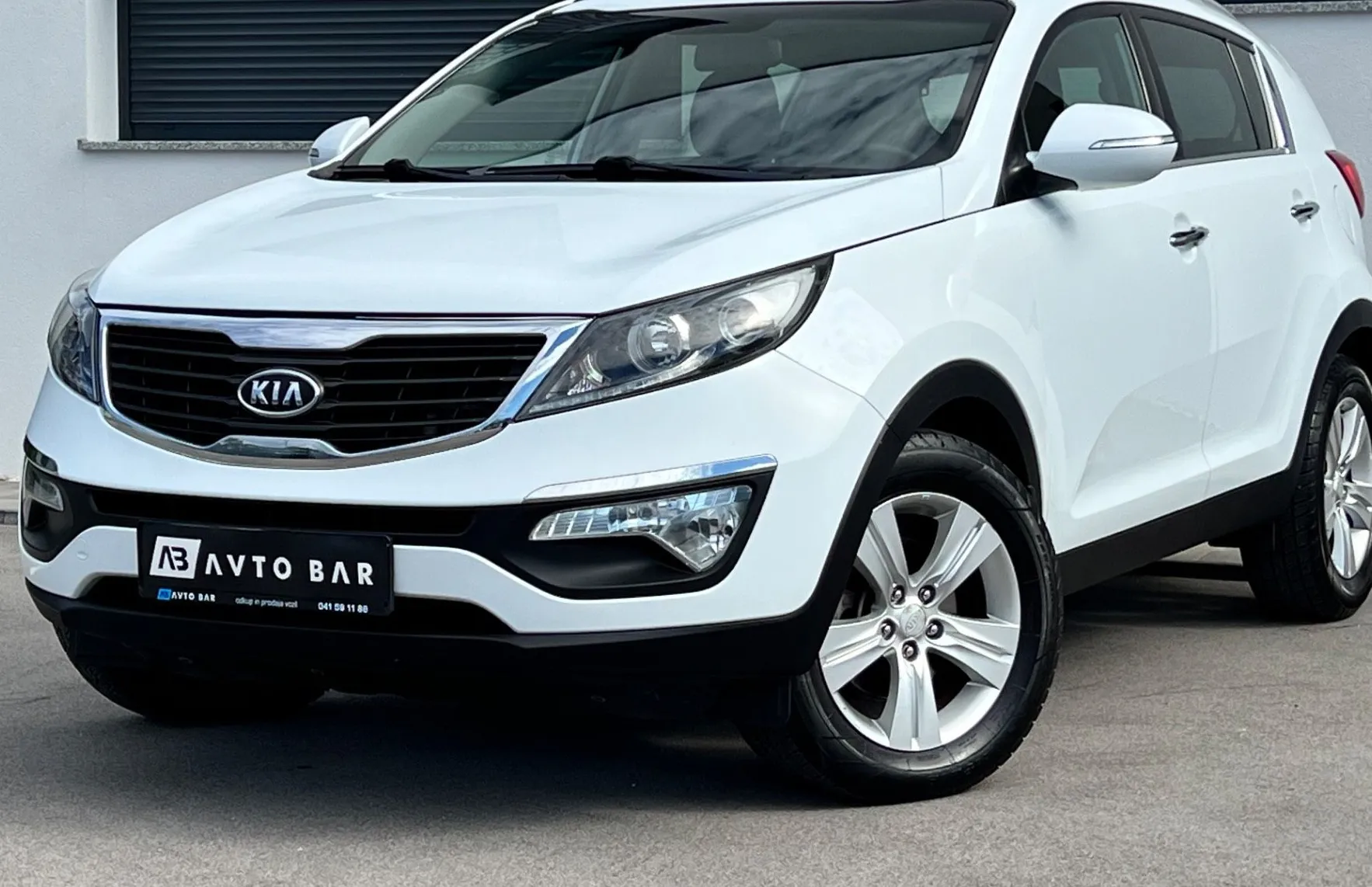 Zunanja slika - KIA Sportage - 1.7 CRDi+SLO+ALU+PDC+USB... - 1