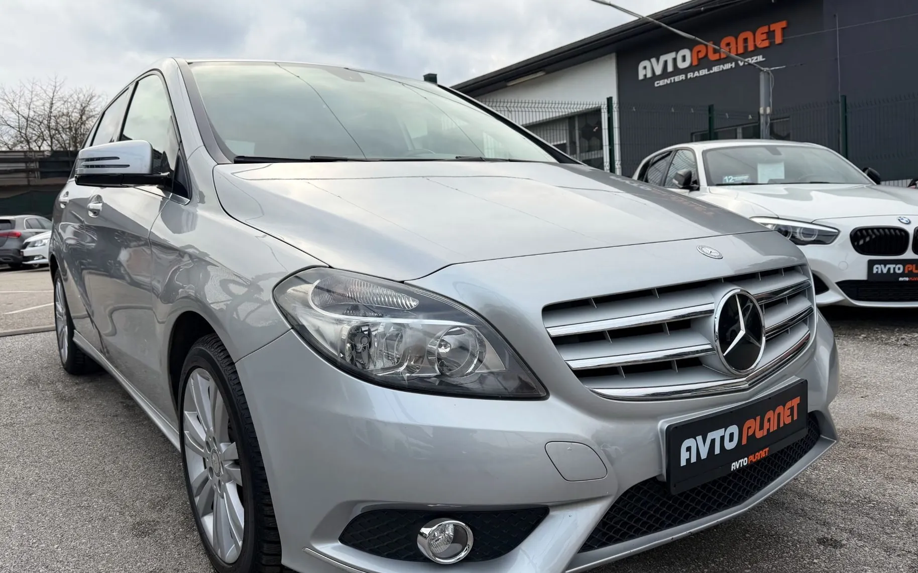 Zunanja slika - Mercedes-Benz B-Razred - B 200 CDI 2.LASTNICA KAMERA TEMPOMAT ALU 17 - 12