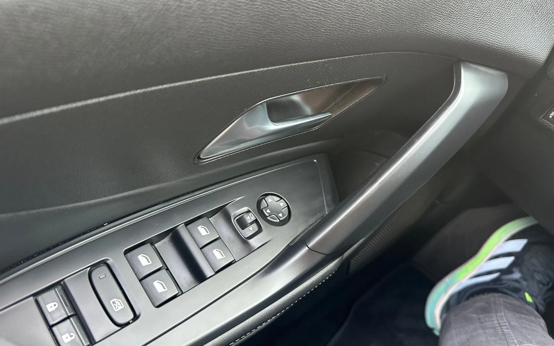 Zunanja slika - Peugeot 408 - 1.2 PureTech 96 KW.KAMERA.LED.USNJE.NAVI.2023 - 12