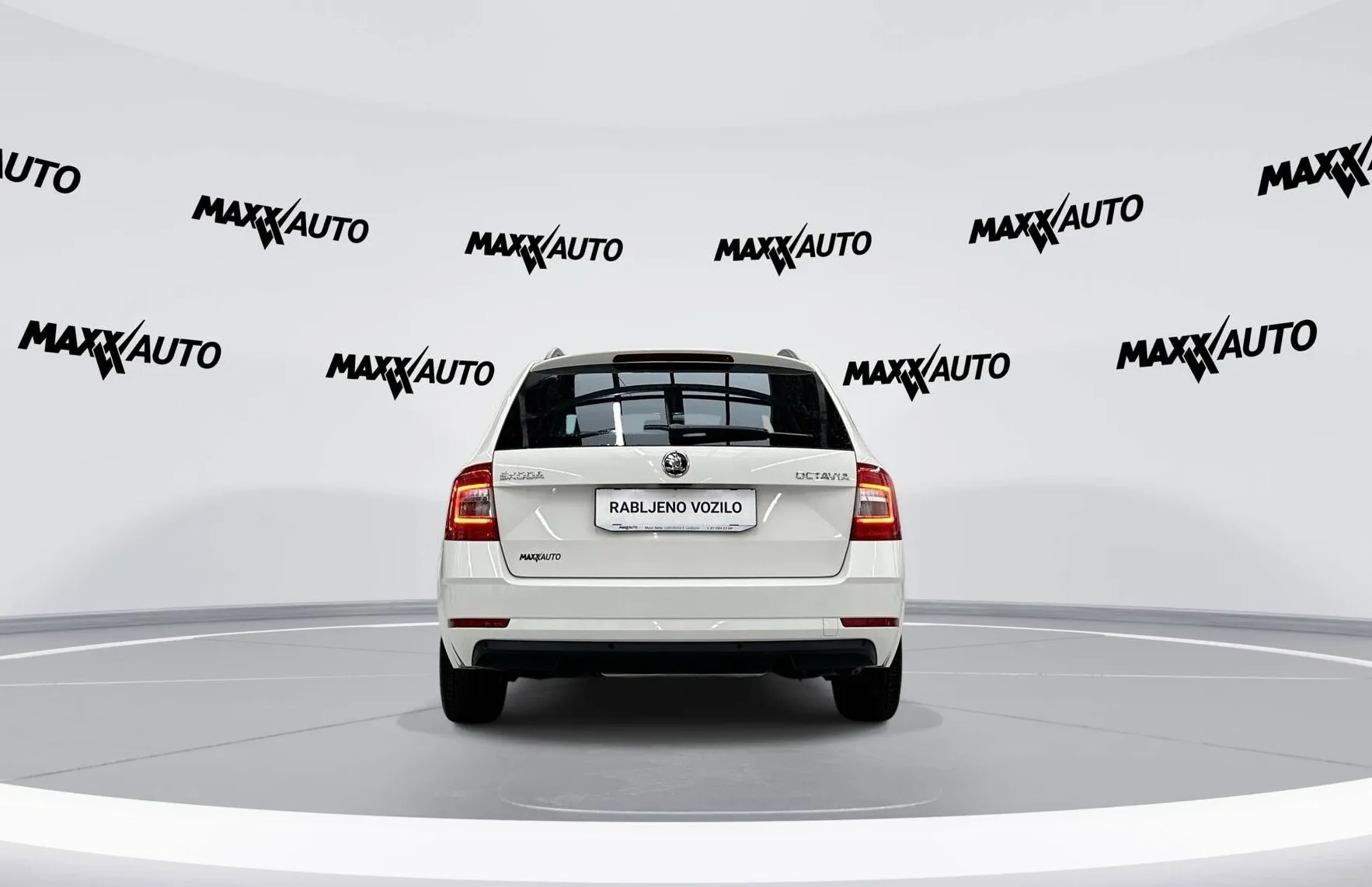 Zunanja slika - Škoda Octavia - Combi 1.6 TDI Family - 6