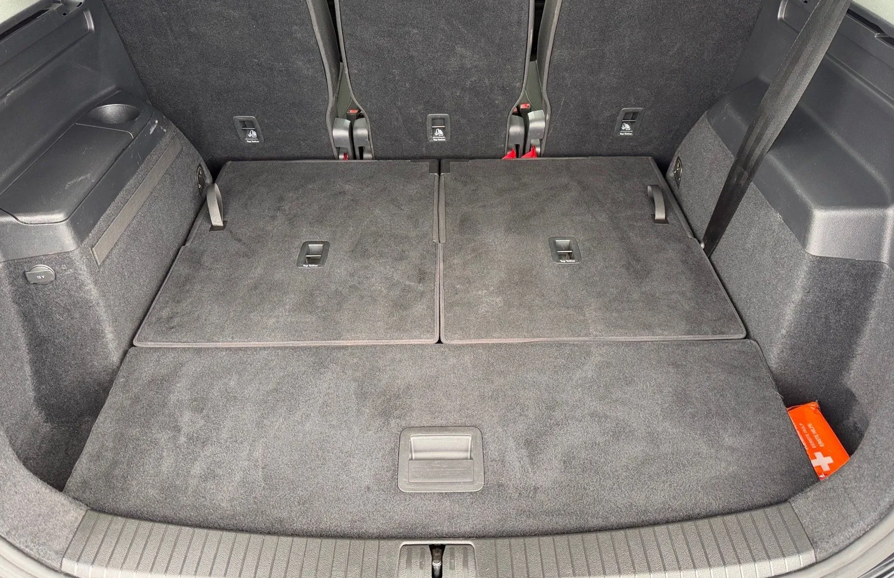 Zunanja slika - VW Touran - 2.0 TDI BMT Highline DSG-7sedežev-Panorama-Masaža - 12