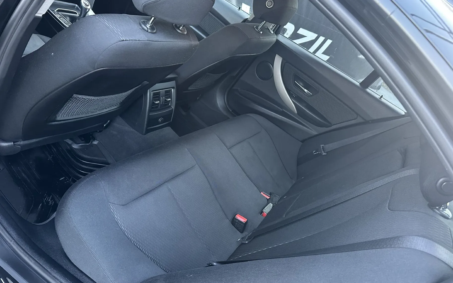Zunanja slika - BMW Serija 3 - : 318i Advantage-NAVI-GRE.SEDEŽEV-2xPDC-TEMPOMAT-17C - 12