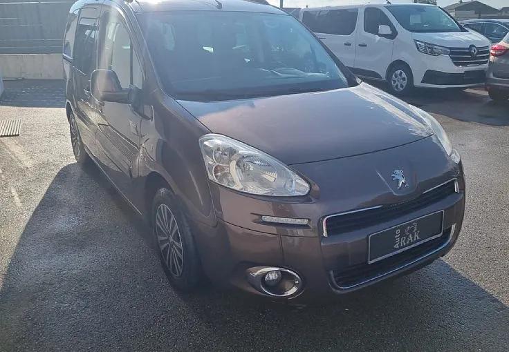 Zunanja slika - Peugeot Partner - Tepee 1.6 HDi Family  VELIKI SERVIS - 4
