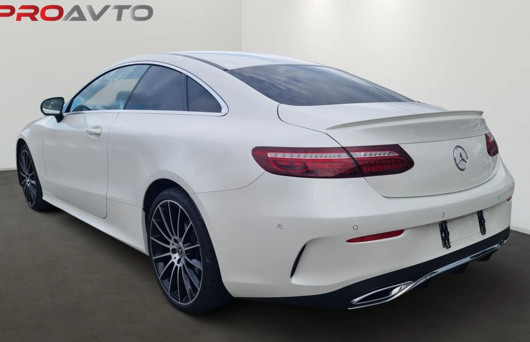 Zunanja slika - Mercedes-Benz E-Razred - E 220 CDI AMG LINE.20 col.distr - 3