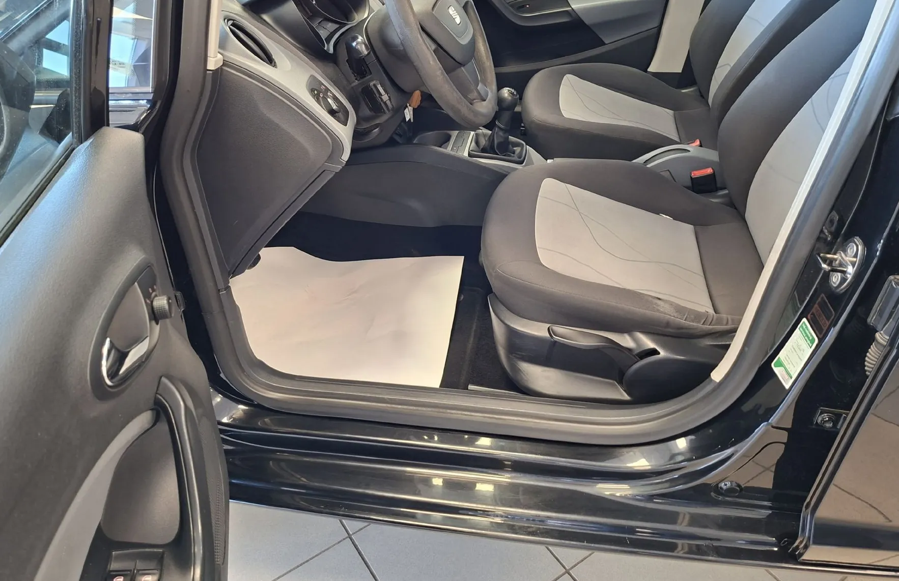 Zunanja slika - Seat Ibiza - 1.4 16V Style-HITRI KREDIT-ODLIČEN- - 13