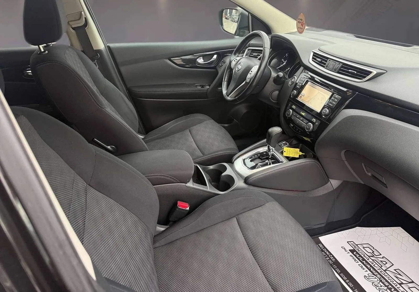 Notranja slika - Nissan Qashqai - 1.6 DCI ACENTA CONNECT AVTOMATIK.NAVI.KAMERA... - 12