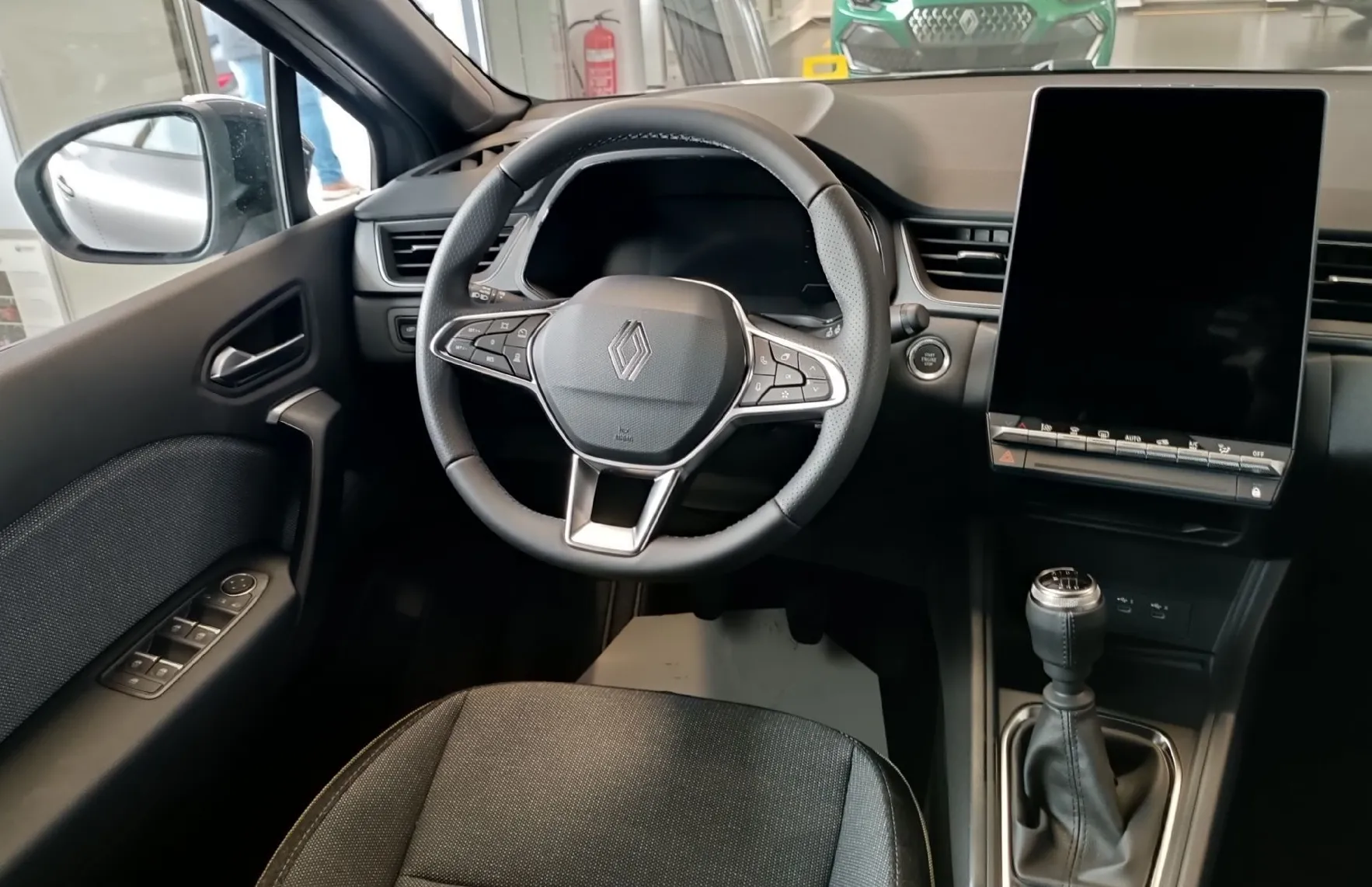 Zunanja slika - Renault Captur - TCe 115 techno + 4 LET GRATIS SERVIS - 7
