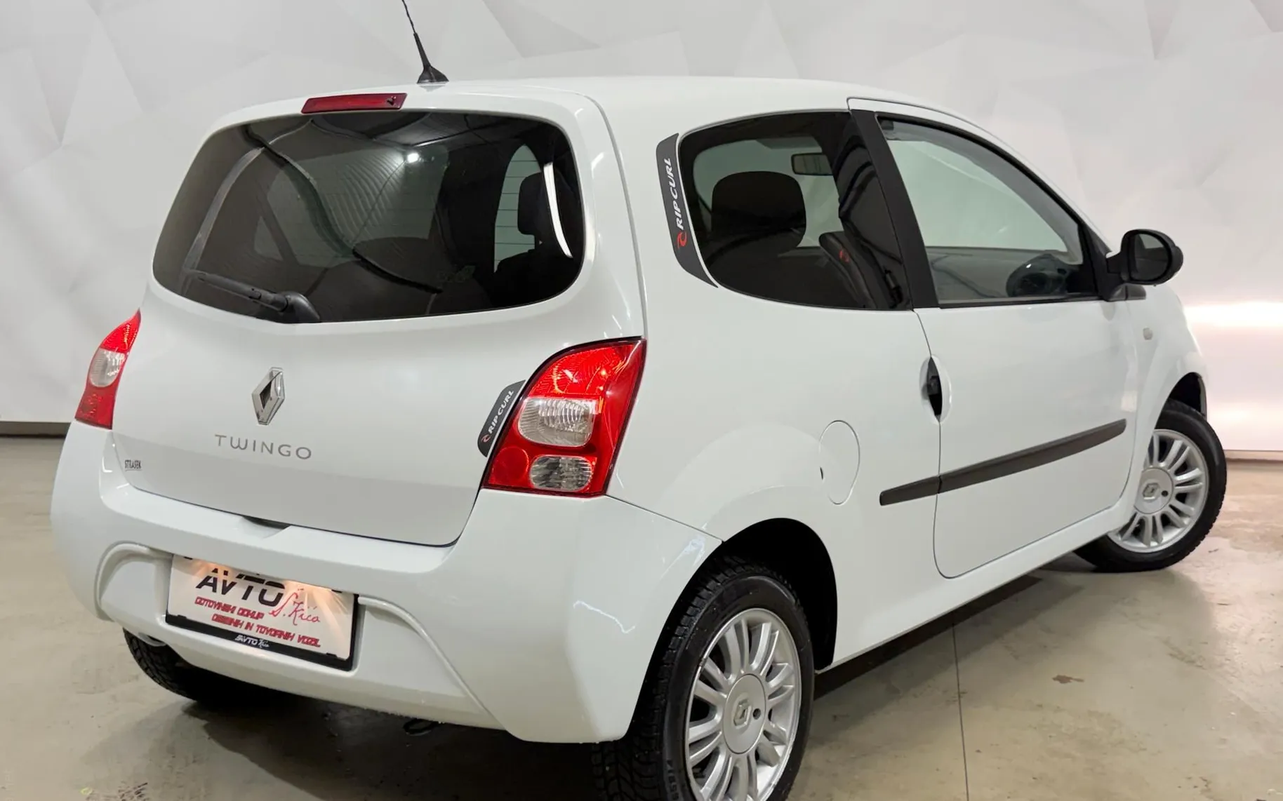 Zunanja slika - Renault Twingo - Rip Curl 1.2-KLIMA-SLOVENSKI-SERVISNA-KNJ-TRAJNIK - 6