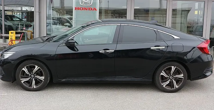 Zunanja slika - Honda Civic - 1.5 T Grand Executive - 4
