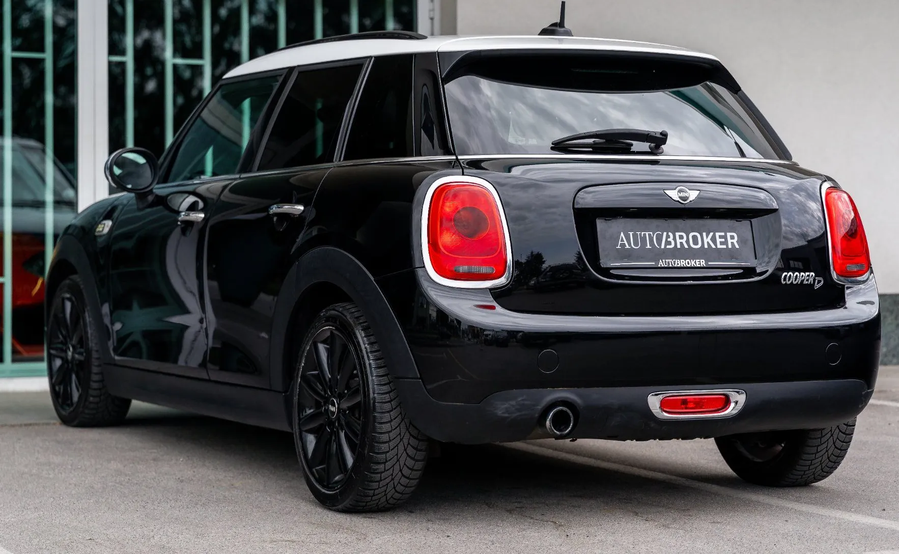 Zunanja slika - MINI Cooper - D panorama NAVI tempomat gretje sedežev - 7