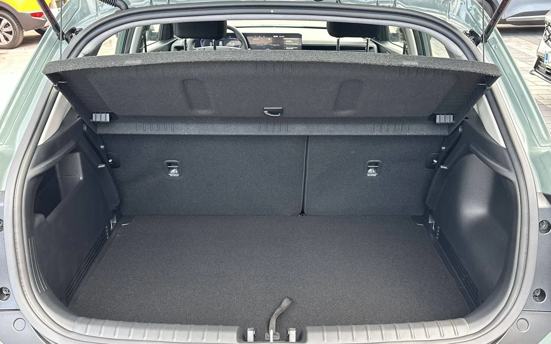 Notranja slika - KIA Stonic - 1.0 T-GDi LX Life - 12