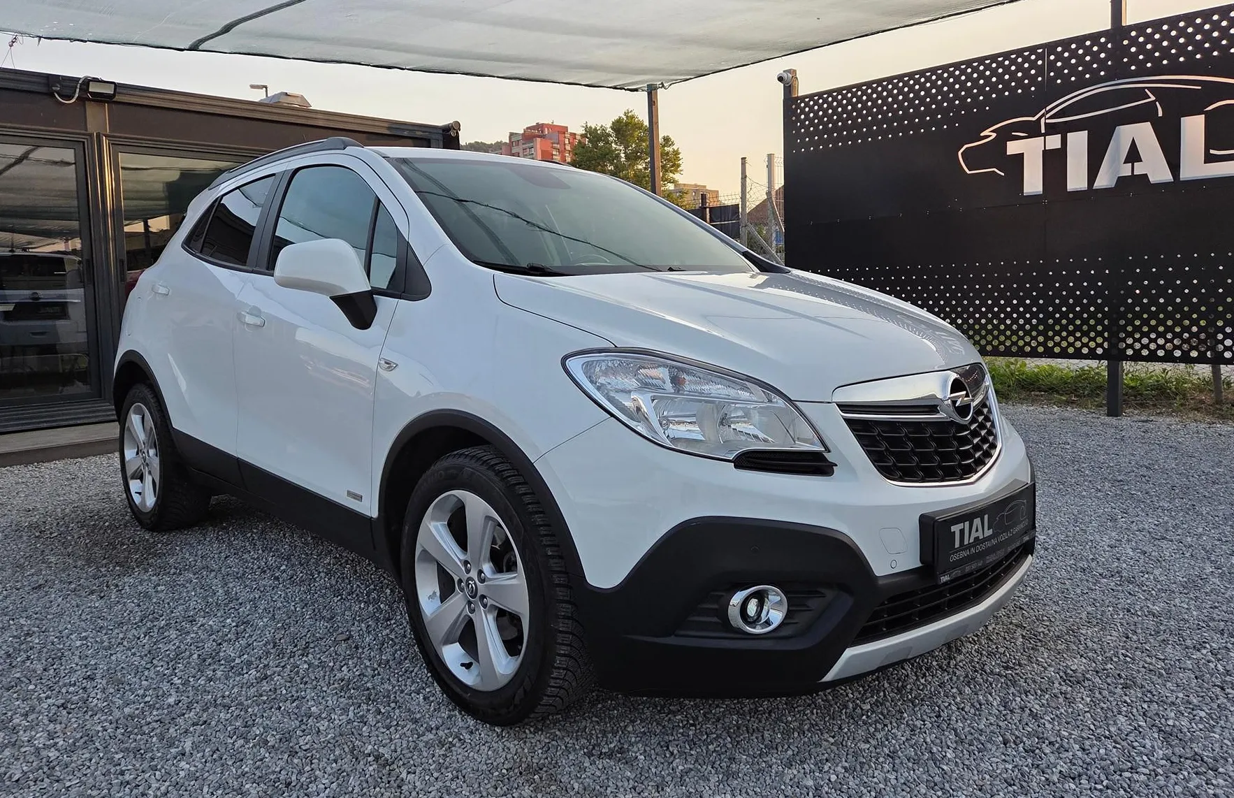 Zunanja slika - Opel Mokka - 1.7DTI-4X4-SLO-AVT.KLIMA-LED-PDC-ALU-SERVISIRANA.. - 3