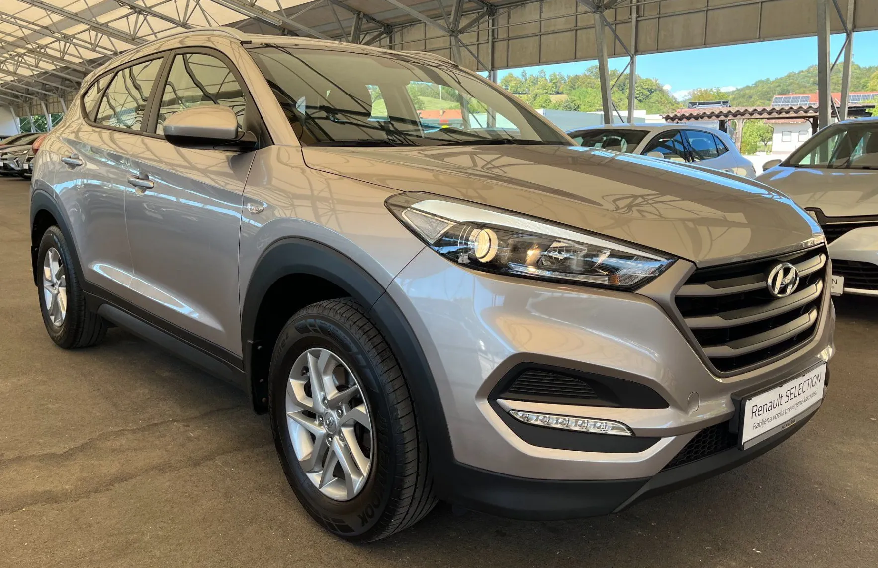 Zunanja slika - Hyundai Tucson - 1.7 CRDi Trend - 3