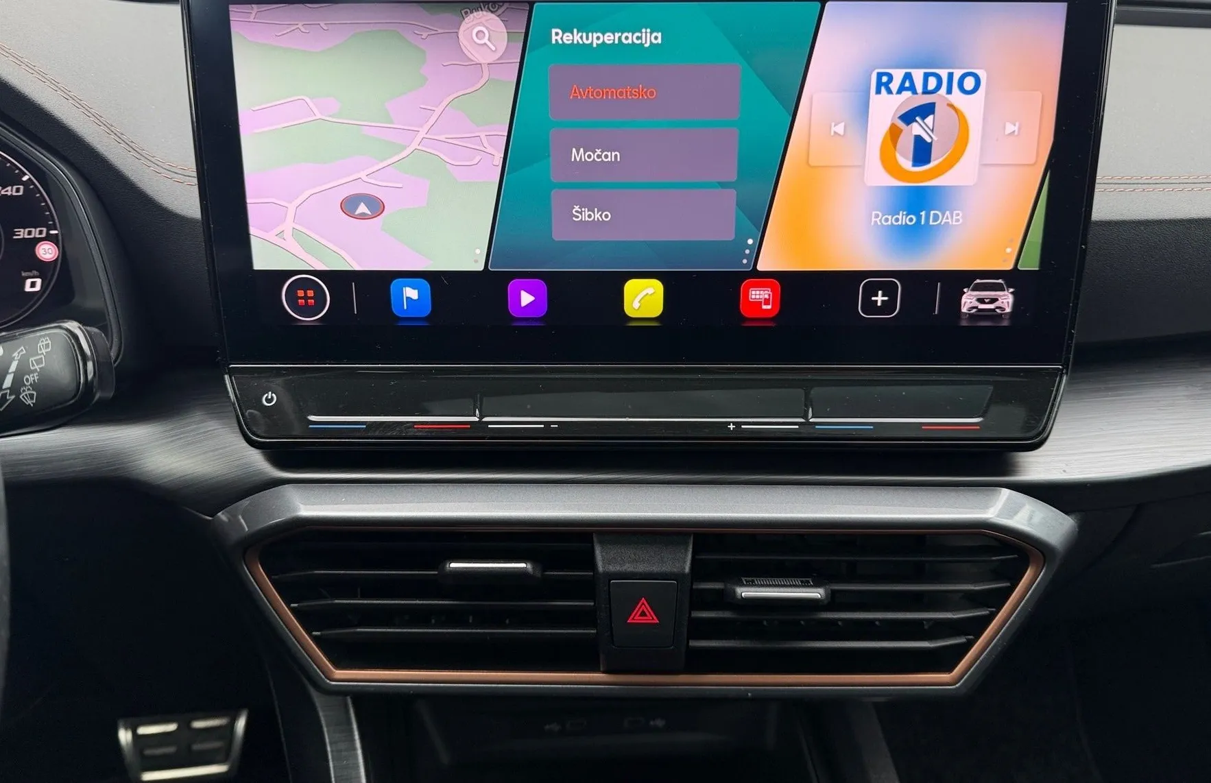 Zunanja slika - Cupra Formentor - VZ 1.4 eHybrid DSG-Panorama-Mrtvi kot-ACC-Kamera.. - 9