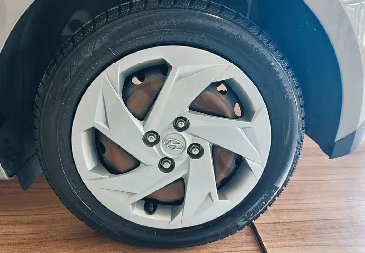 Zunanja slika - Hyundai i20 - 1.0 T-GDI-SLO-KAM-DAB-NAVI-TEMP-APPLE-LED-VIDEO - 4