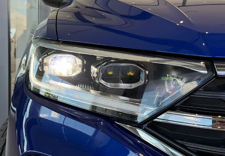 Zunanja slika - Volkswagen T-Roc - 4JOY 2.0 TDI DSG SLO- 1.Lastnik VLEČNA KLJUKA - 2