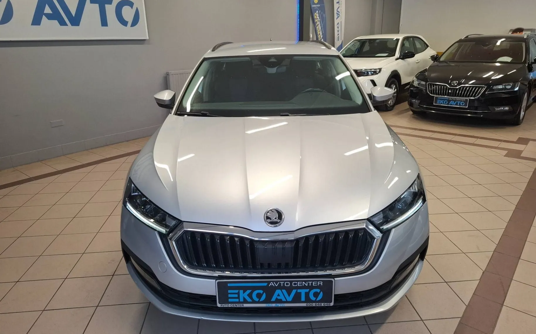 Notranja slika - Škoda Octavia - Combi 2.0 TDI DSG-VIRTUAL-FULL LED-VELIKA NAVI-ACC - 12