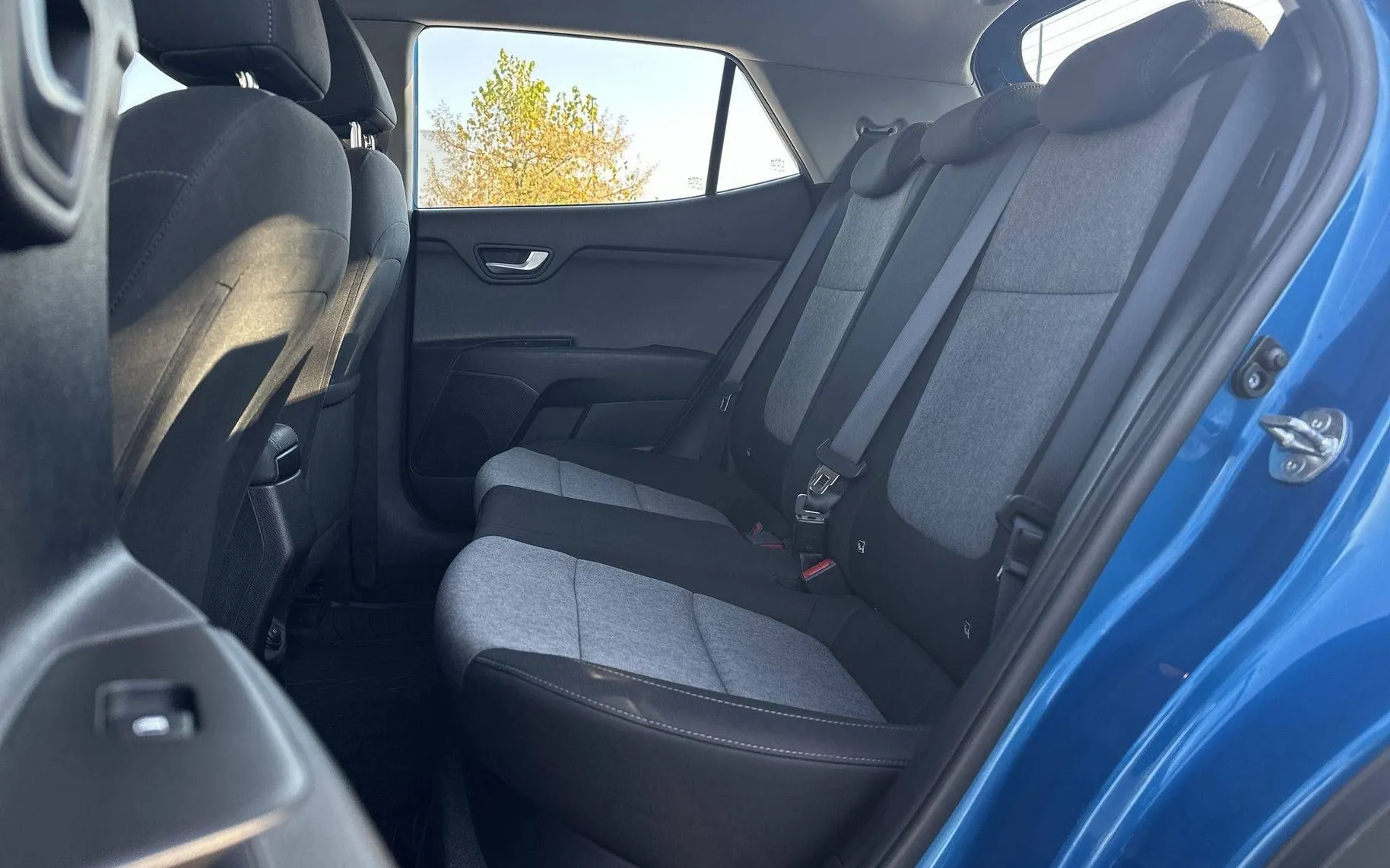 Notranja slika - KIA Stonic - 1.0 T-GDi LX Urban ISG DCT - 11