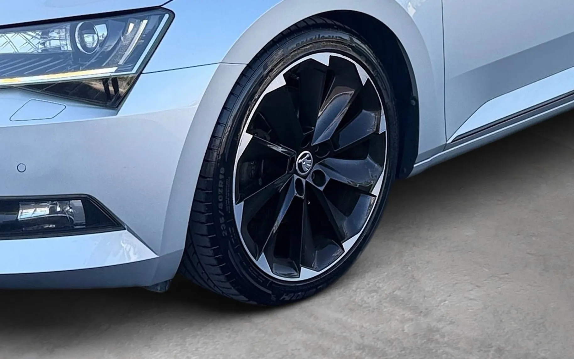 Zunanja slika - Škoda Superb - Combi 2.0 TDI Sportline DSG - 6