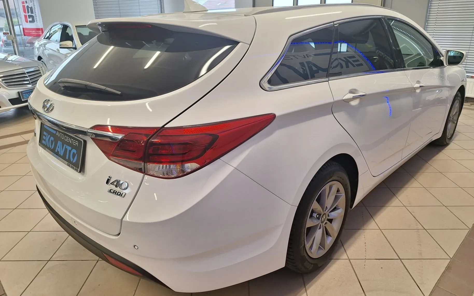 Zunanja slika - Hyundai i40 - 1.7 CRDI 85KW PREMIUM FUL LED-NAVI-KAMERA-PDC-... - 5