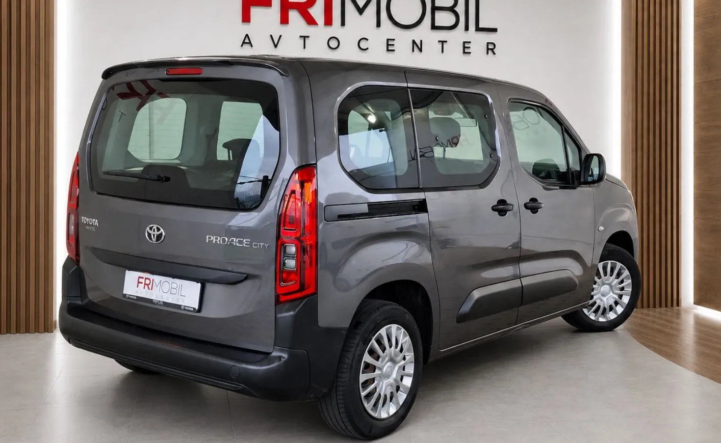 Zunanja slika - Toyota Proace - City Verso 1.2 Combi Compact MT 6 - 3