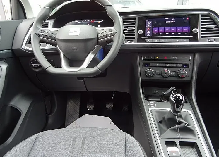 Zunanja slika - Seat Ateca - 1.5 TSI 150 KM STYLE EDITION - VLEČNA KLJUKA - - 11