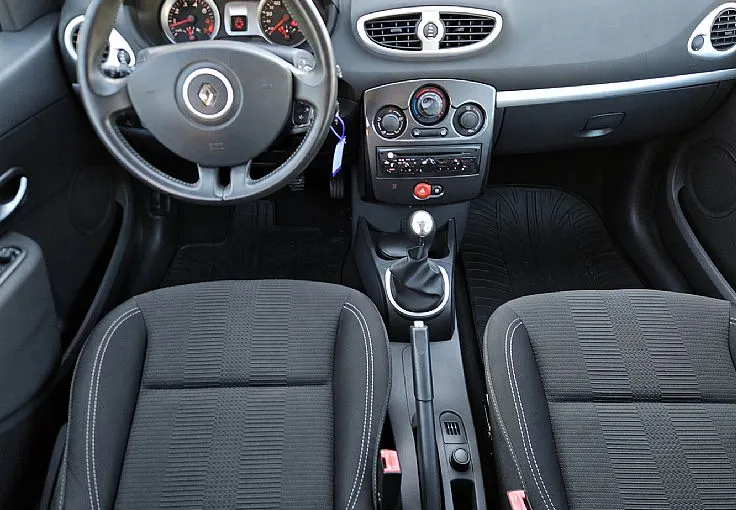 Zunanja slika - Renault Clio - Grandtour 1.2 75ks °OPRAVLJEN VELIK SERVIS° - 7