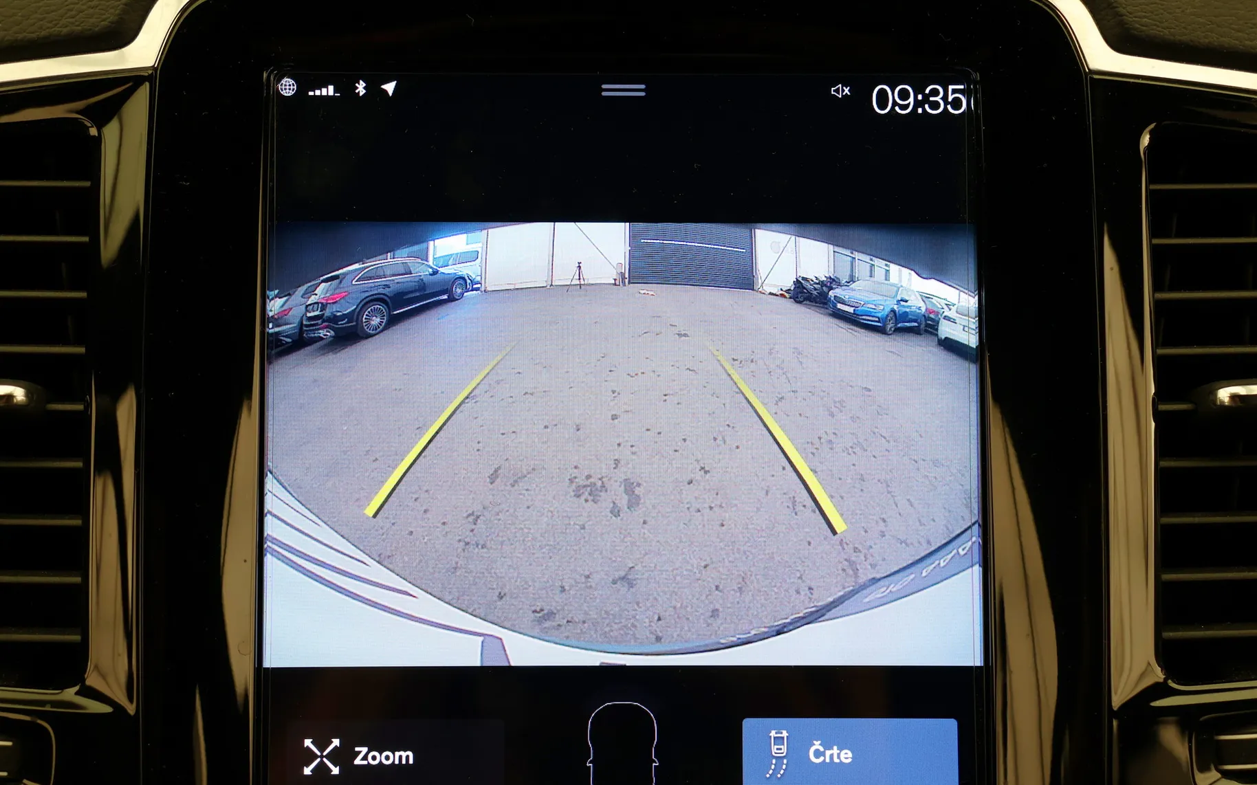 Zunanja slika - Volvo XC90 - B5D 2.0d AWD Geartronic R-Design 235KM - 13