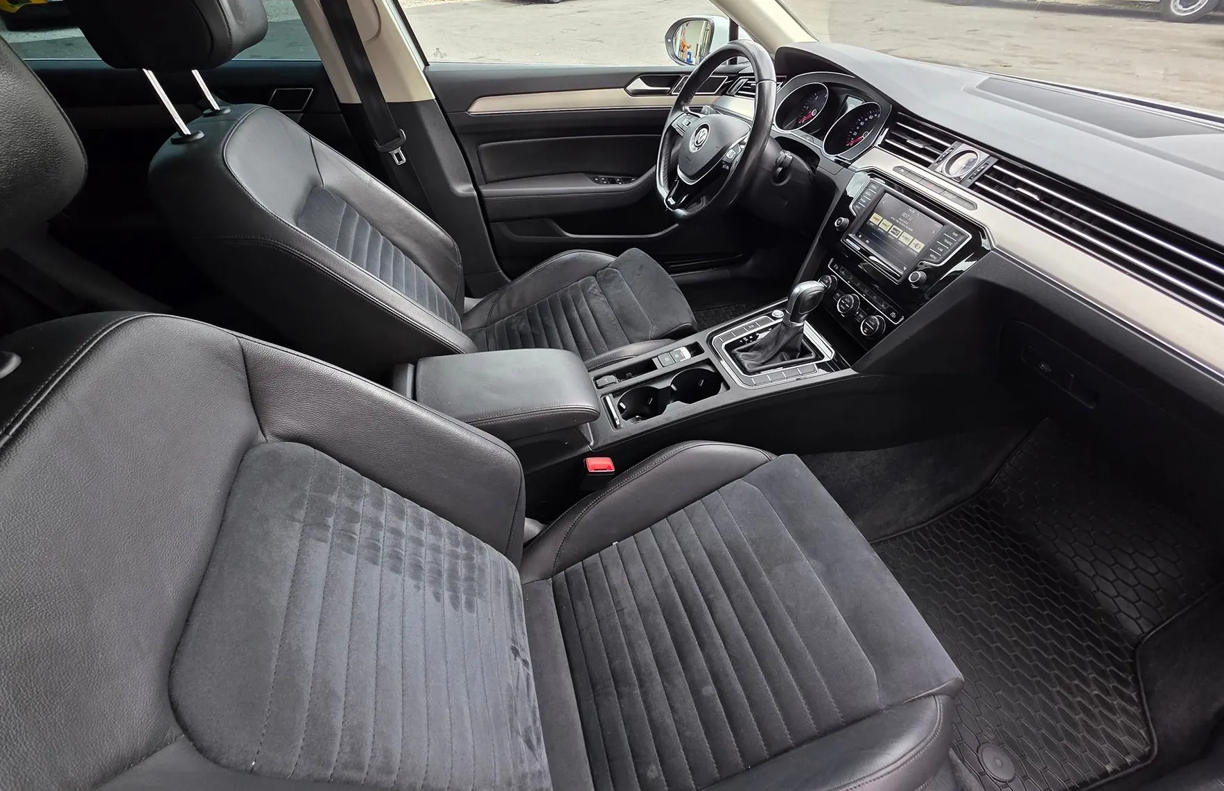 Zunanja slika - Volkswagen Passat - Variant 2.0 TDI BMT HIGHLINE DSG LED-NAVI-GRETJE SŽ-ALU - 11