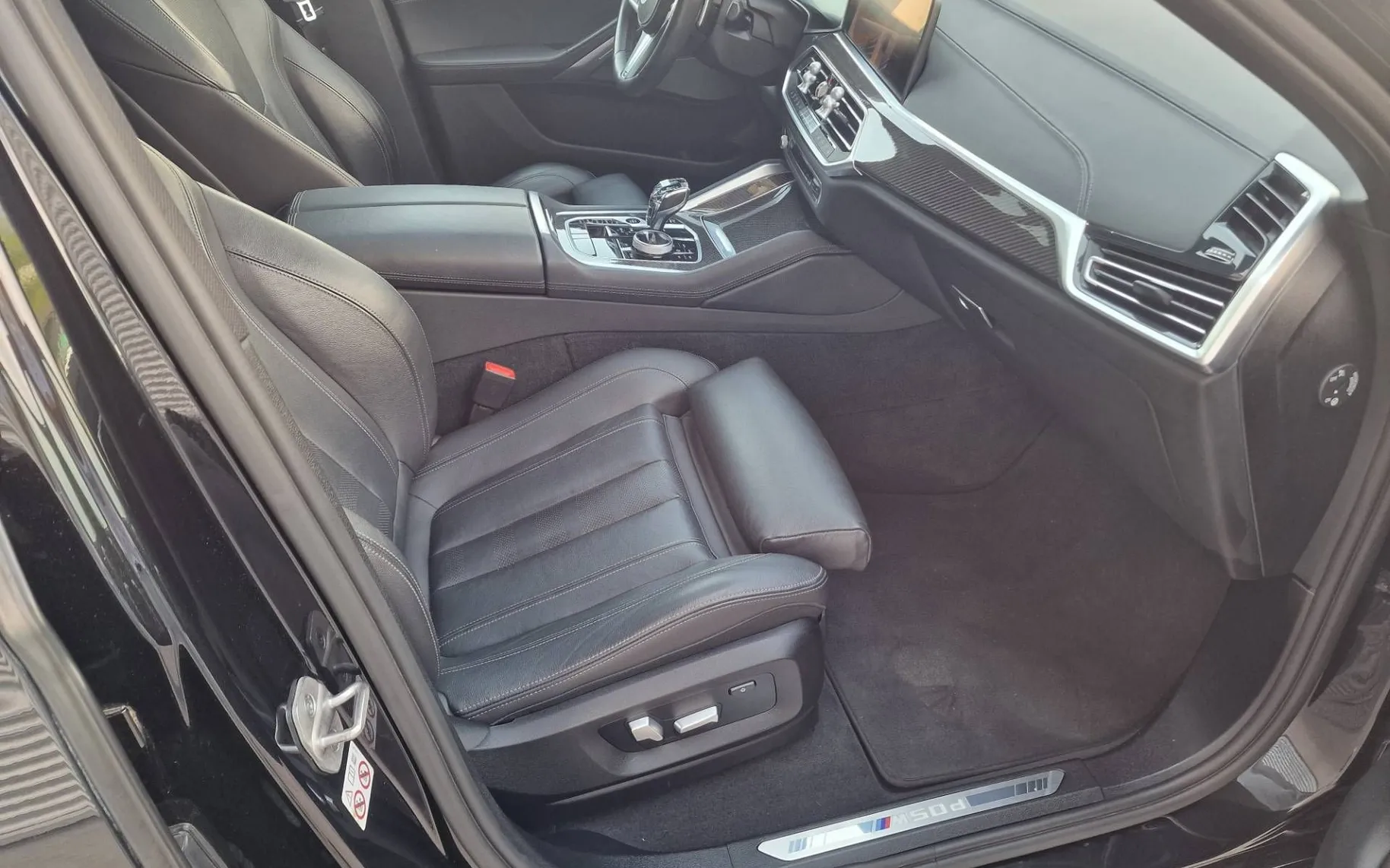 Notranja slika - BMW serija X6: - xDriveM50d Avt. 22COL PAN. HARMAN-LASER - 7