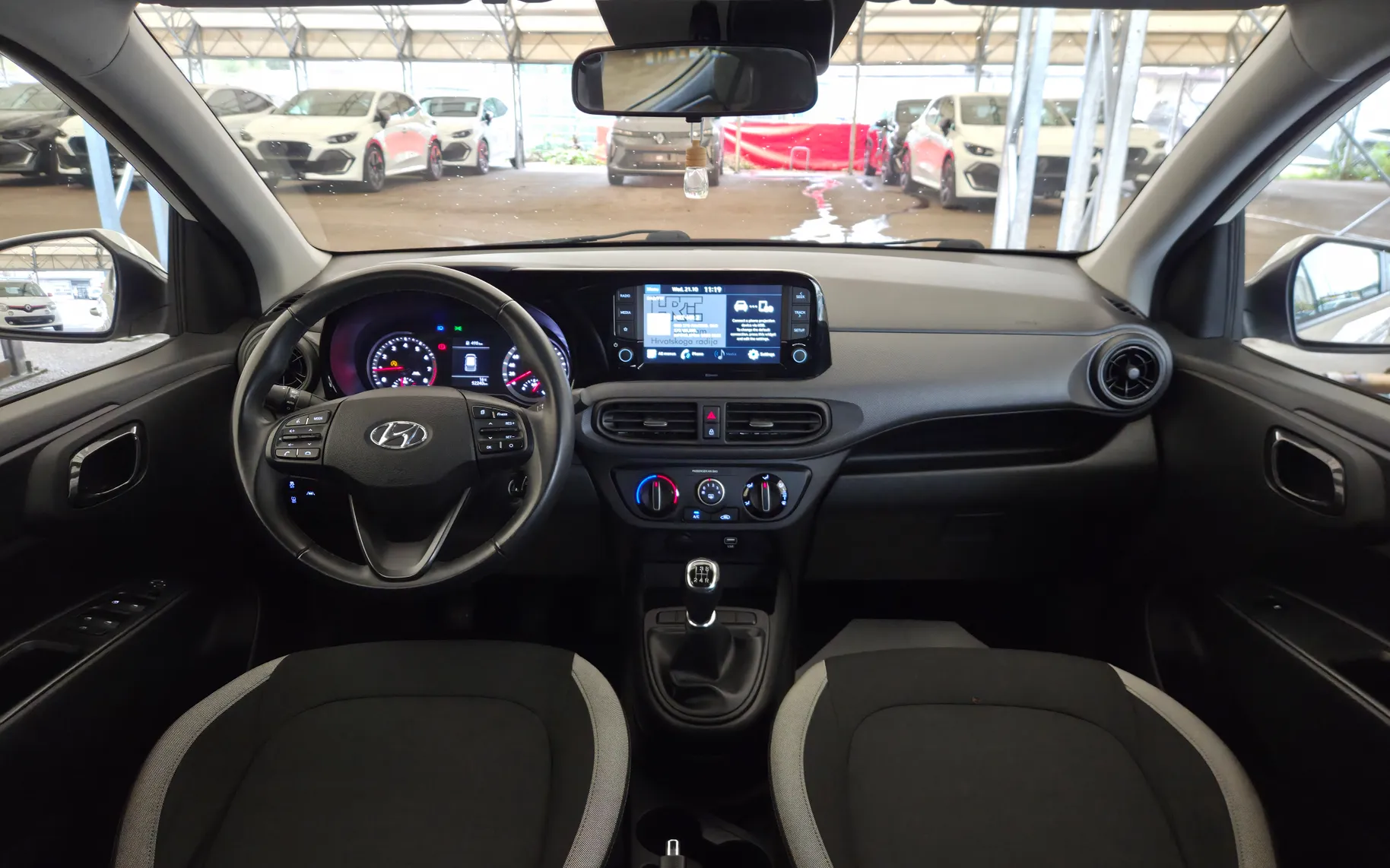 Zunanja slika - Hyundai i10 - 1.0 Style KLIMA-1.LASTNIK-TOUCH SCREEN-LANE ASSIST - 14