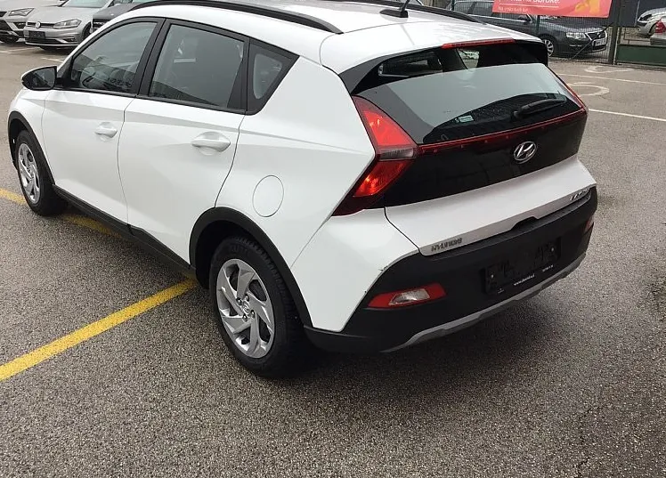 Zunanja slika - Hyundai Bayon - 1.2 MPI LIFE - samo 29.100 km - 3