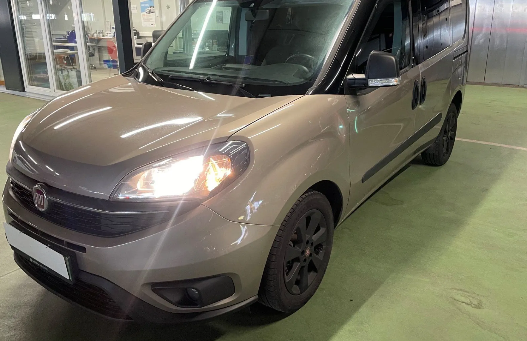 Zunanja slika - Fiat Doblo - SX CARGO 1.6 MULTIJET 77 KW NAVI.KAMERA.TEMP - 1