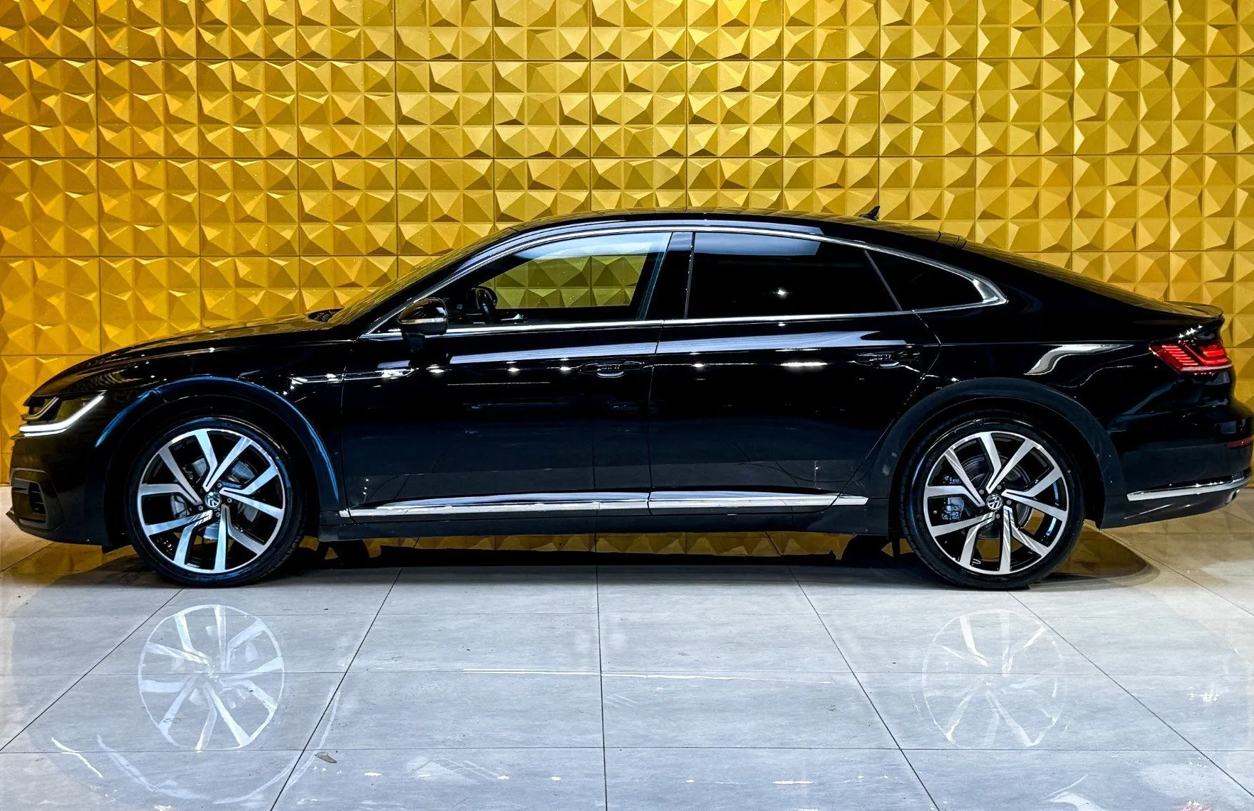 Zunanja slika - VW Arteon - 2.0 TDI AUT.-R Line-VIRTUAL-KLJUKA-KAMERA-MASAZA.. - 6