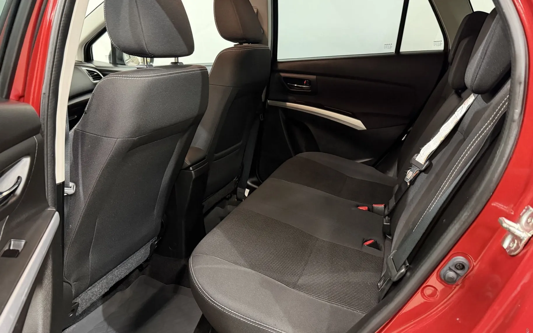 Notranja slika - Suzuki SX4 S-Cross - 1.0i-BI-XENON-KAMERA-NAVI-RADAR TEM-GRETJE SED-A.. - 12