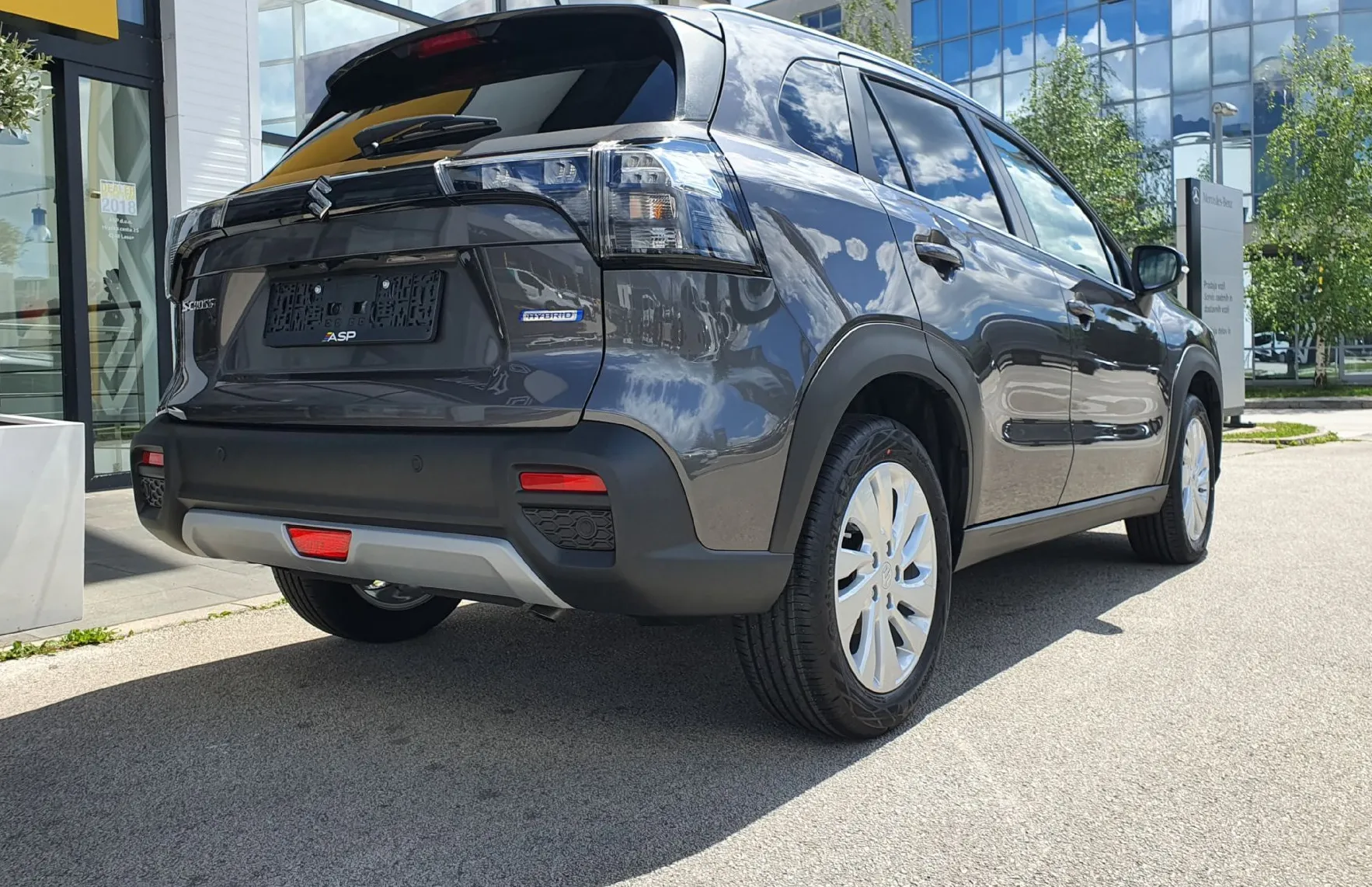 Zunanja slika - Suzuki S-Cross - 1.4 Boosterjet AllGrip Hibrid Premium - 5