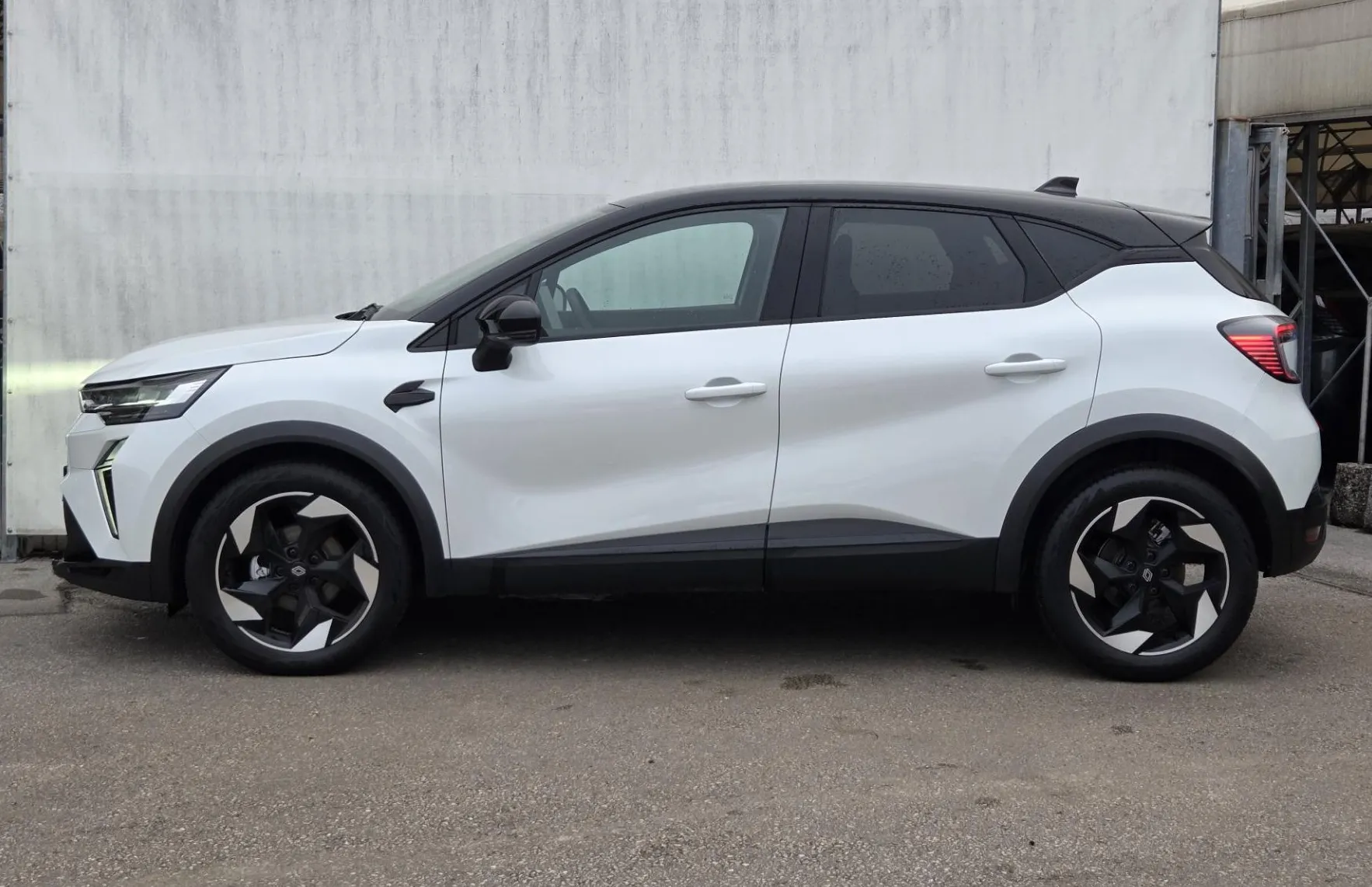 Zunanja slika - Renault Captur - Techno TCe140 Avtomatik +Paket Navi. in parkiranje - 7