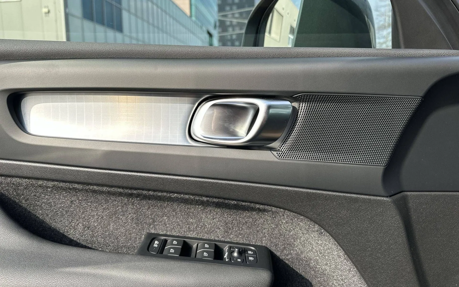 Notranja slika - Volvo XC40 - B3 P Core Avt - 13