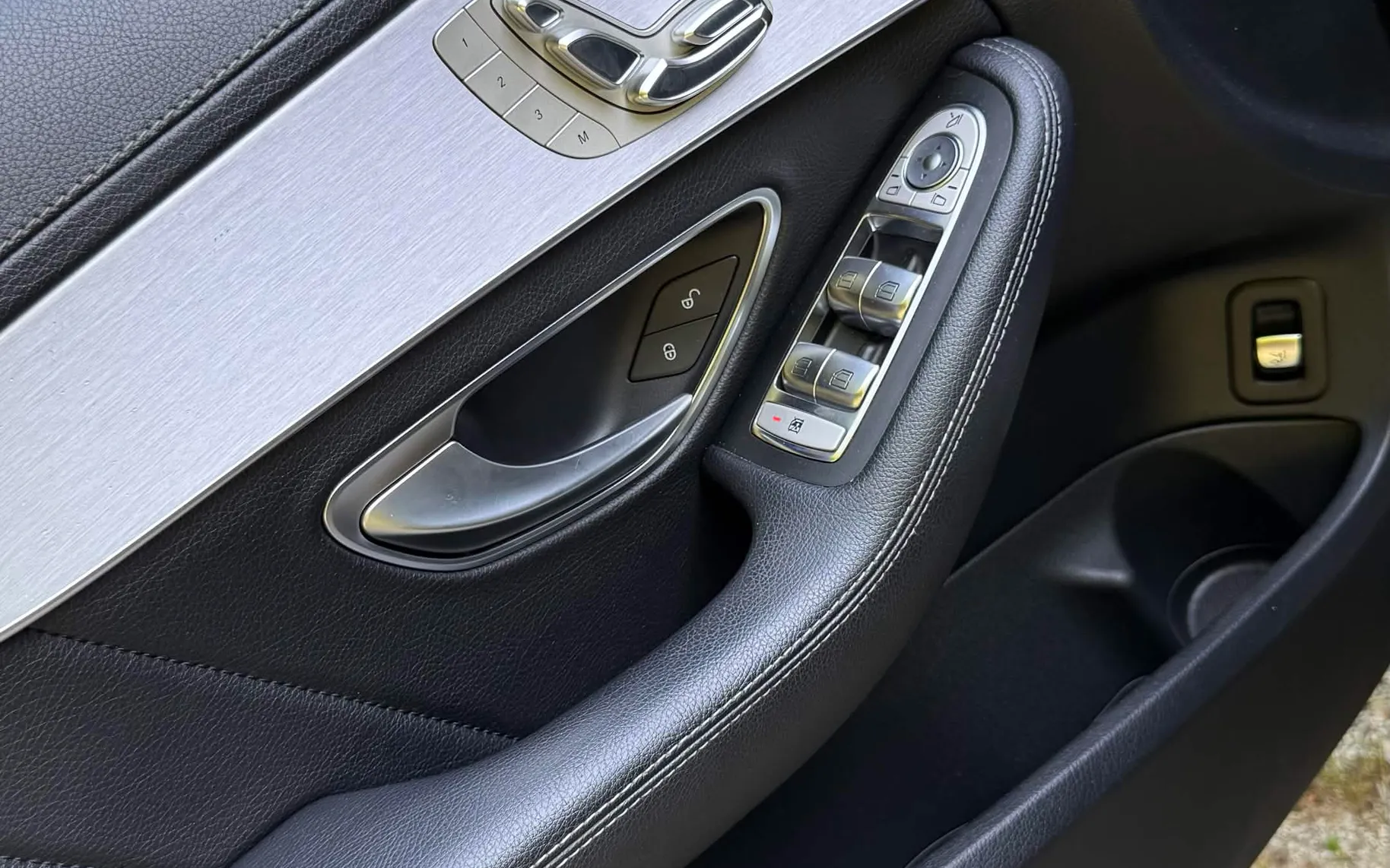 Notranja slika - Mercedes-Benz C-Razred - C 220 d 4MATIC T AMG Line Avt. - 9