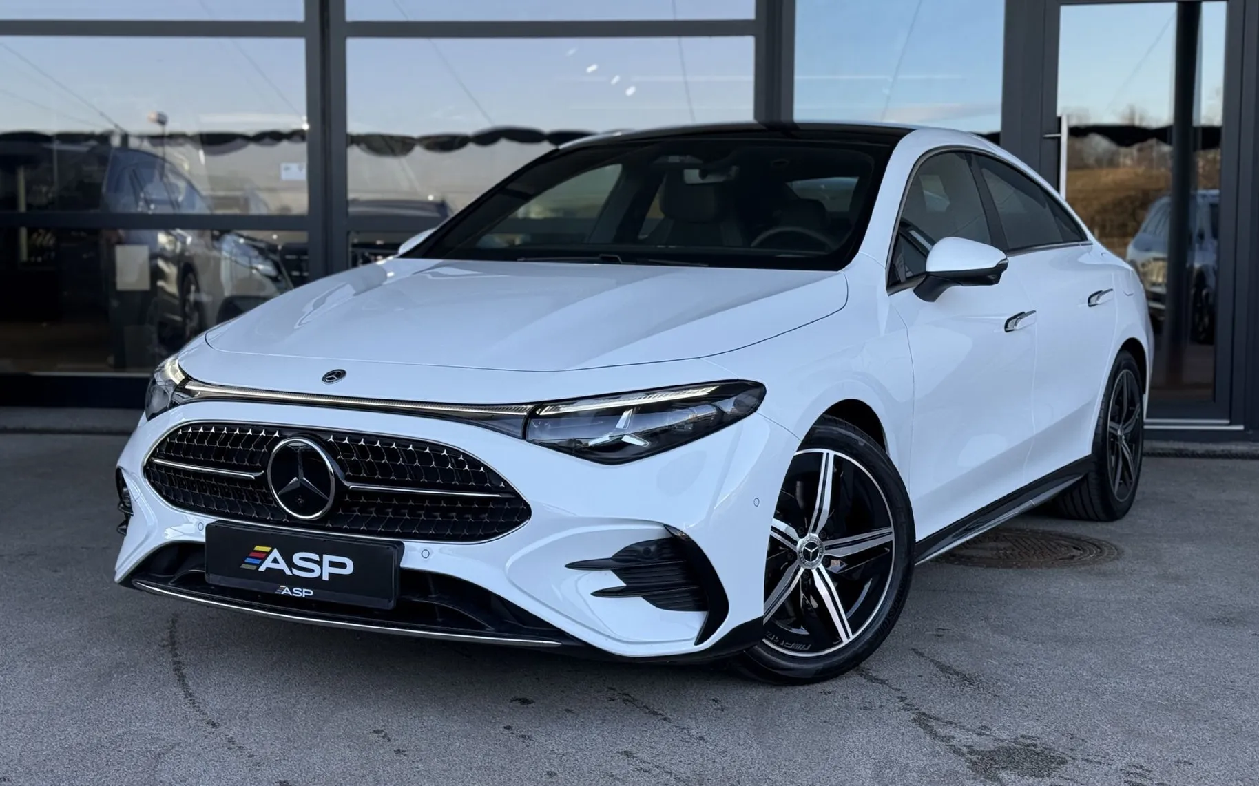 Zunanja slika - Mercedes-Benz CLA-Razred - 200 AMG LINE - 3