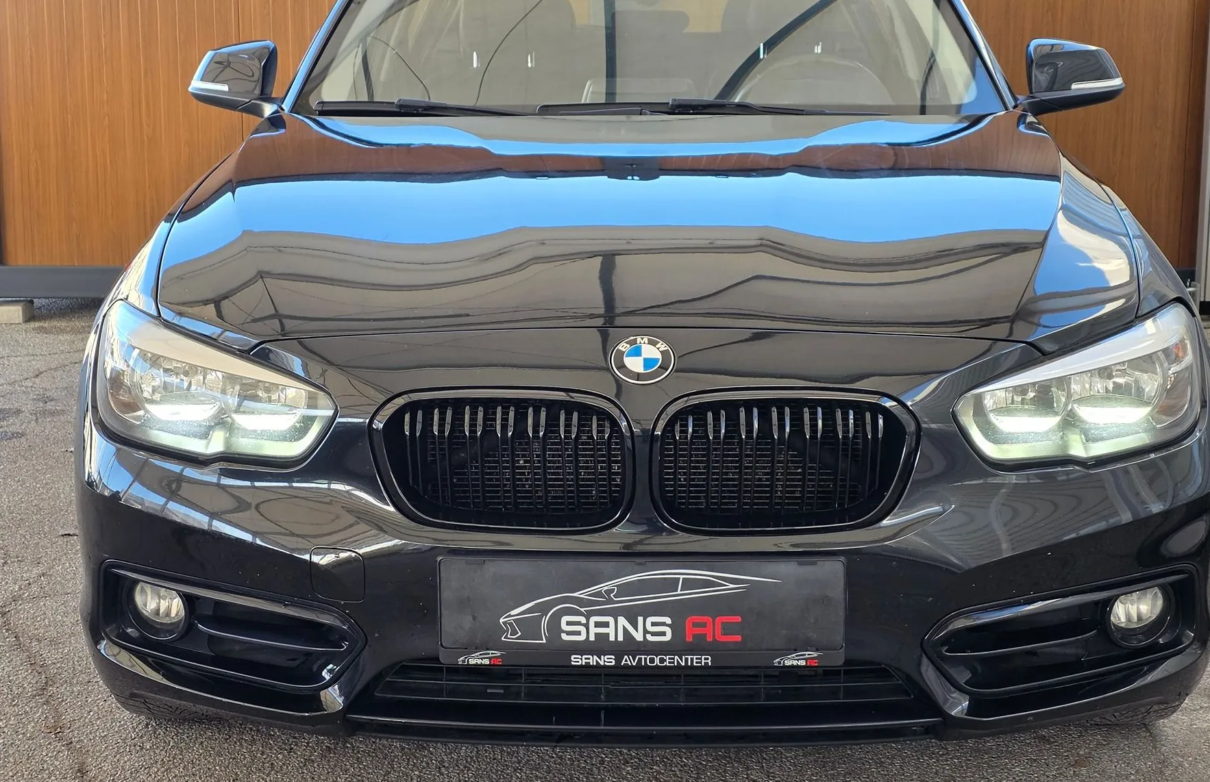 Zunanja slika - BMW Serija 1 - : 118d Sport - LED - TEMP. - GR. SED. - NAVIGACIJA - 2