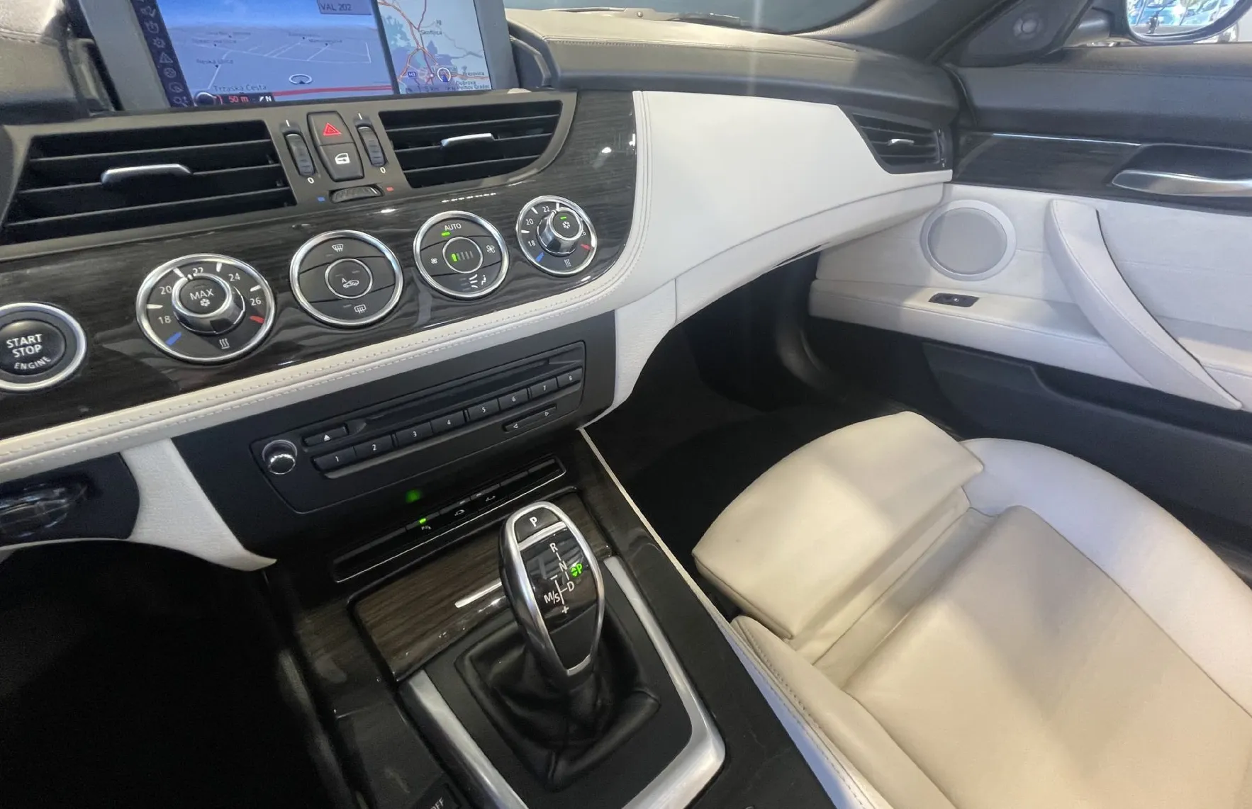 Zunanja slika - BMW Z4 - NAVIGACIJA-TEMPOMAT-USNJE-19C- - 11