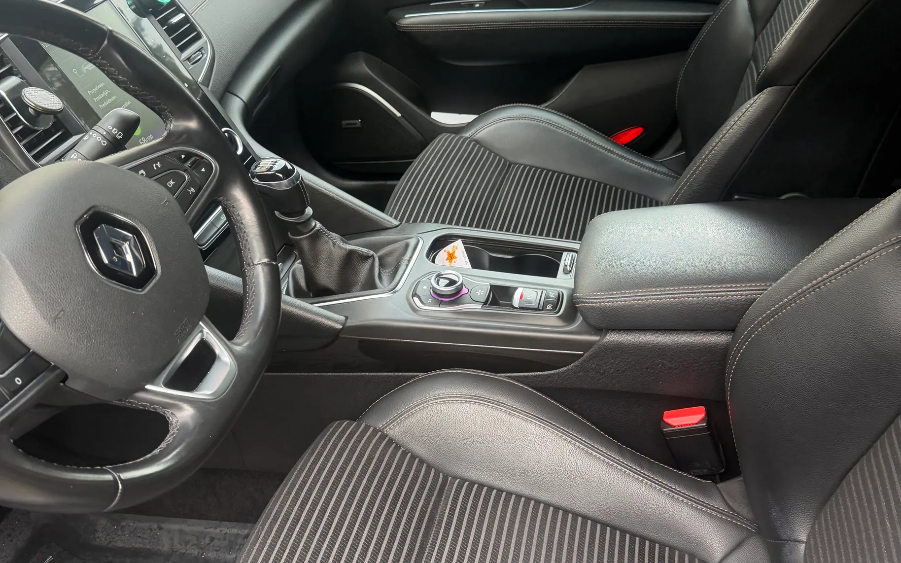 Notranja slika - Renault Talisman - Grandtour Energy dCi 130 Zen S&S - 6