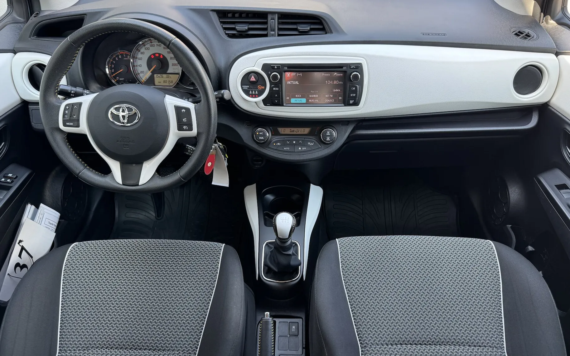 Zunanja slika - Toyota Yaris - 1.33 VVT-i Luna SLO 6 PRESTAV 2 KOMPLETA PLATIŠČ - 13