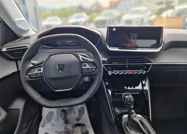 Zunanja slika - Peugeot 208 - ALLURE PureTech 100 - 10